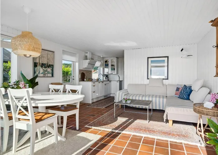 Anselmi - 25m From The Sea By Interhome