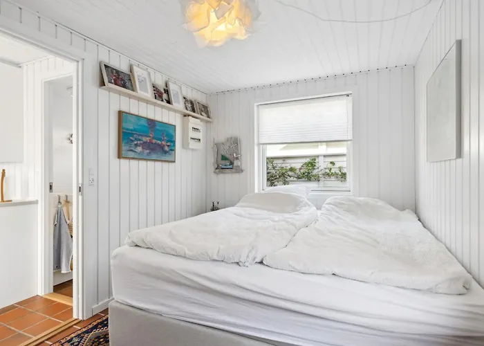 Anselmi - 25m From The Sea By Interhome